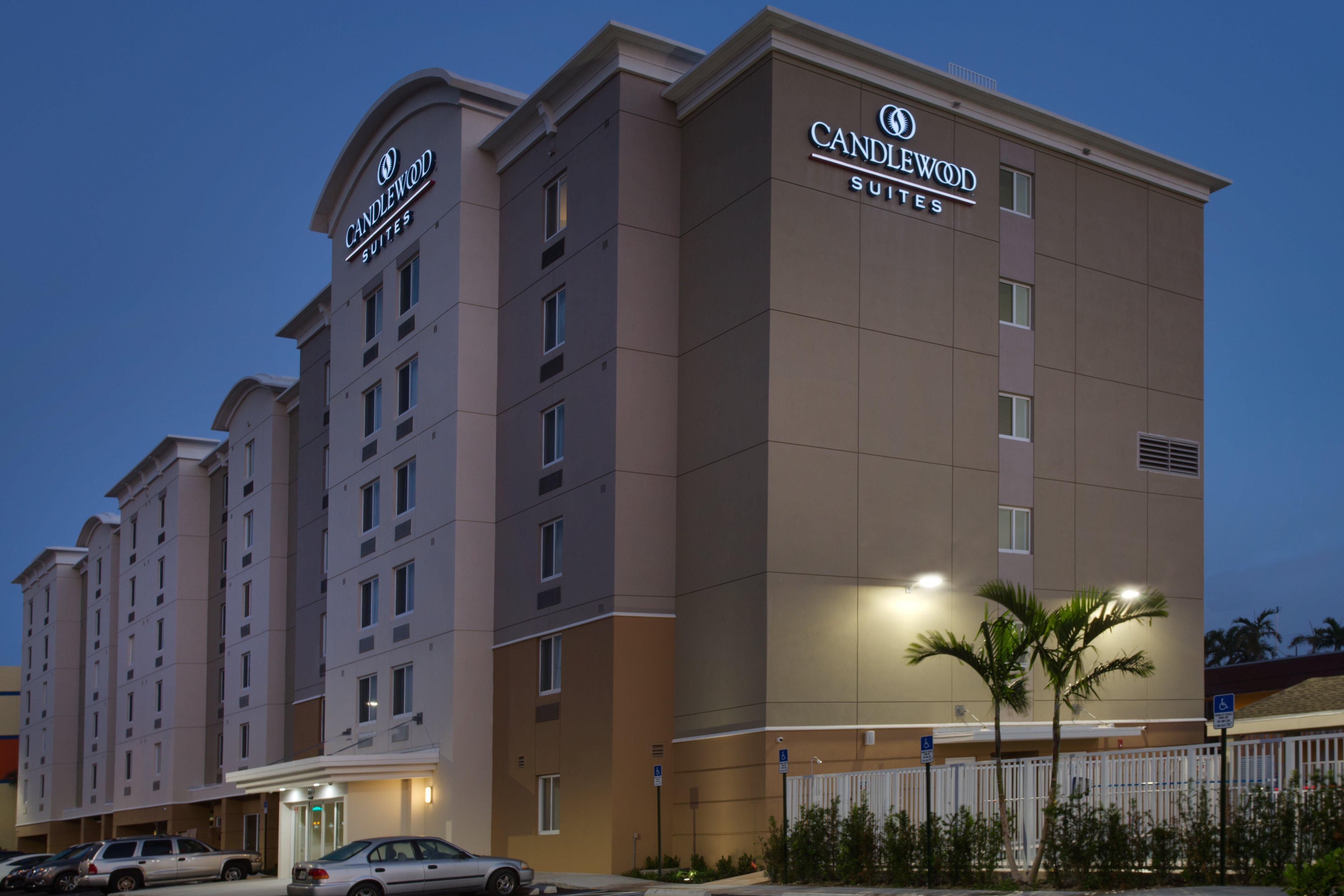 Candlewood Suites Miami Intl Airport - 36Th St, An Ihg Hotel Екстериор снимка